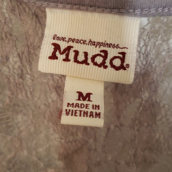 Light grey lace tank - Picture 3 of 4